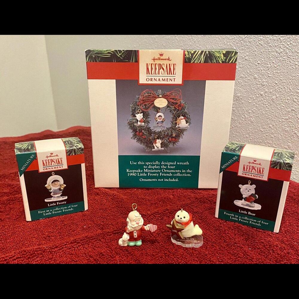 1990 Hallmark Keepsake Little Frosty Friends Memory Wreath Set with 4 ornaments
